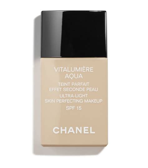 chanel vitalumiere aqua ultra light skin perfecting makeup spf 15